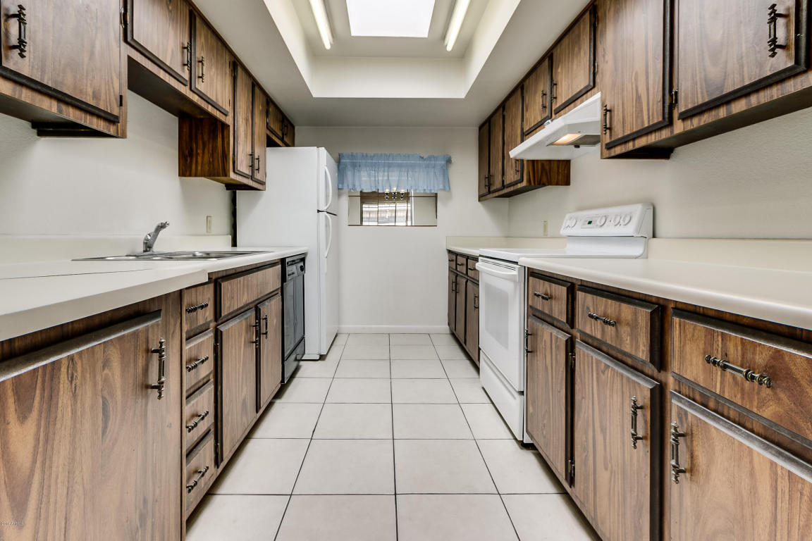 722 S LEBANON Lane, Tempe, AZ 85281