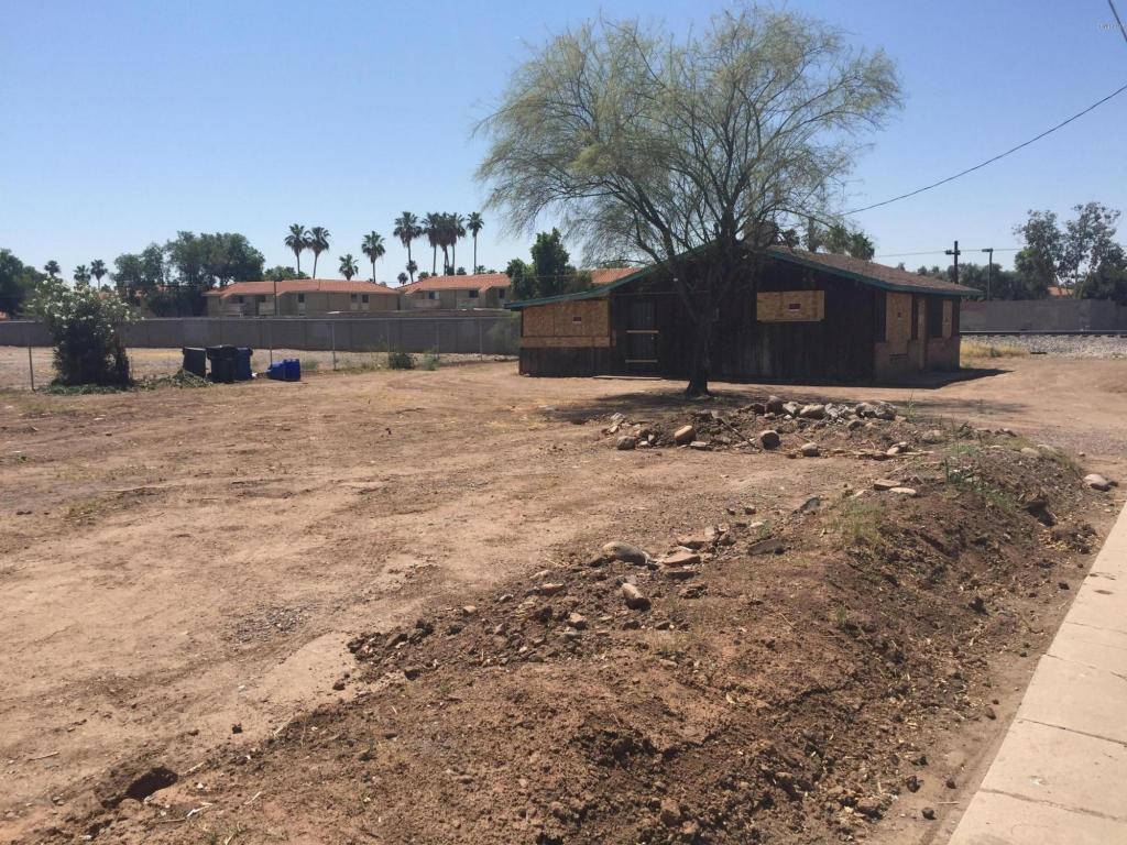 1432 S BONARDEN Lane, Tempe, AZ 85281