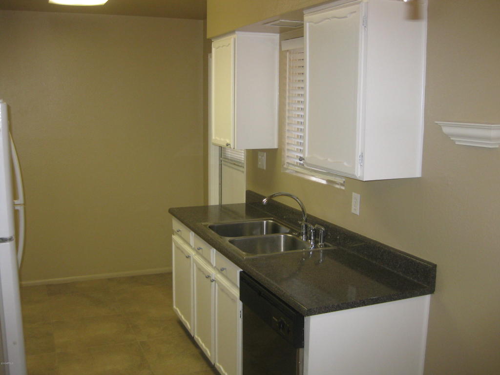 2015 E SOUTHERN Avenue, Tempe, AZ 85282