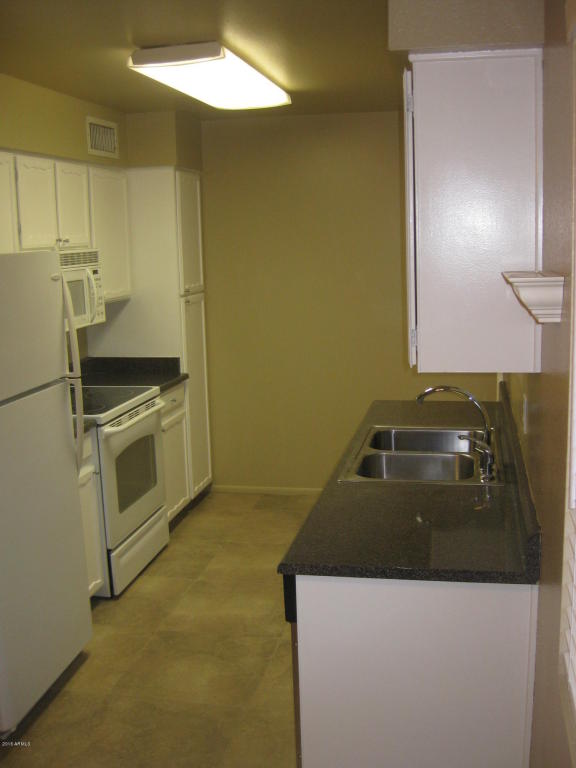 2015 E SOUTHERN Avenue, Tempe, AZ 85282