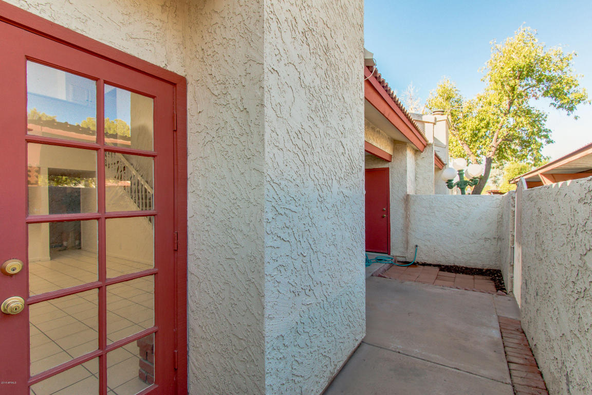 633 W SOUTHERN Avenue, Tempe, AZ 85282