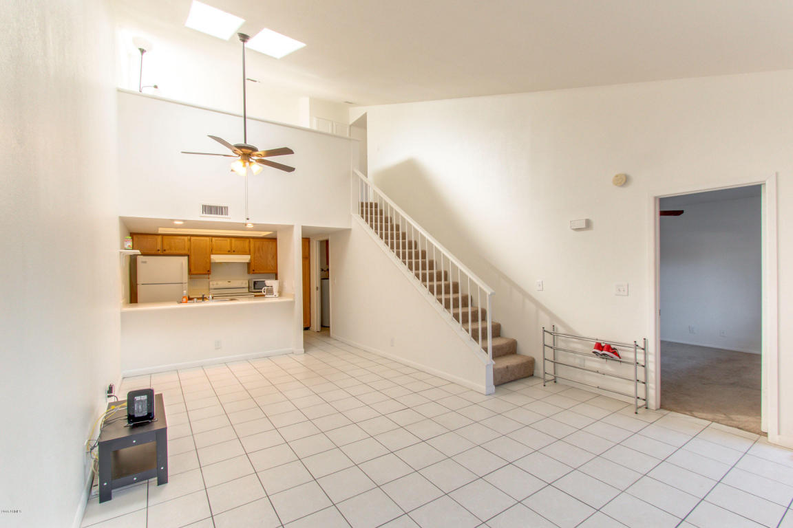 633 W SOUTHERN Avenue, Tempe, AZ 85282