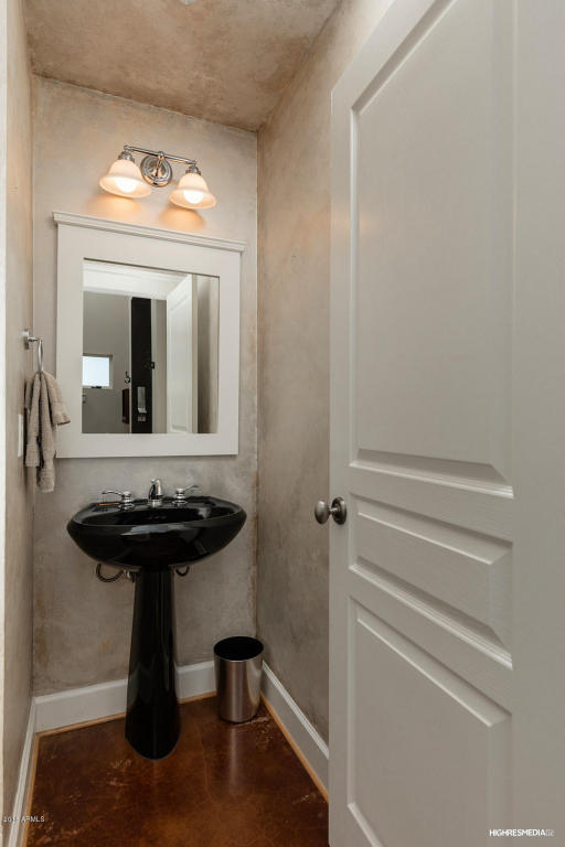 140 W COTTAGE Lane, Tempe, AZ 85282