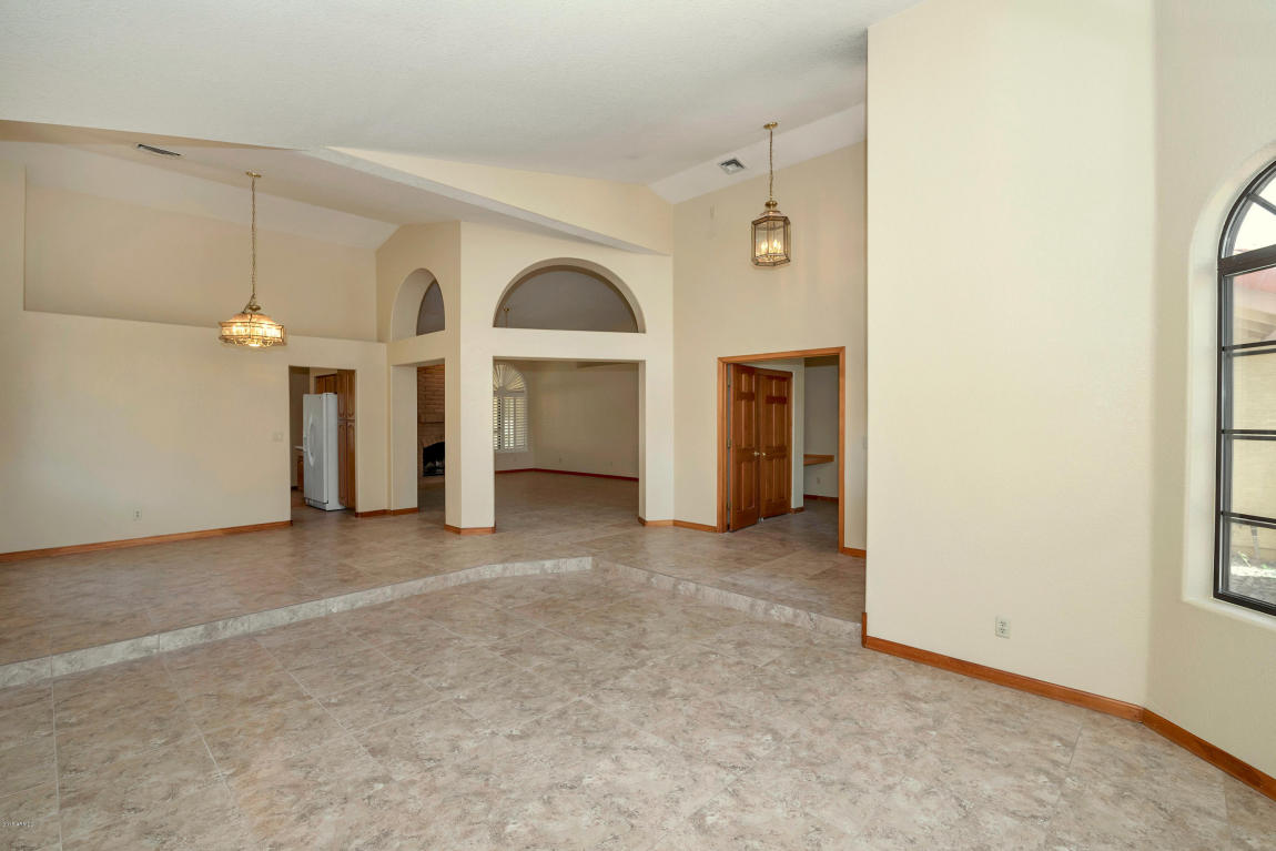 9580 S GRANDVIEW Drive, Tempe, AZ 85284