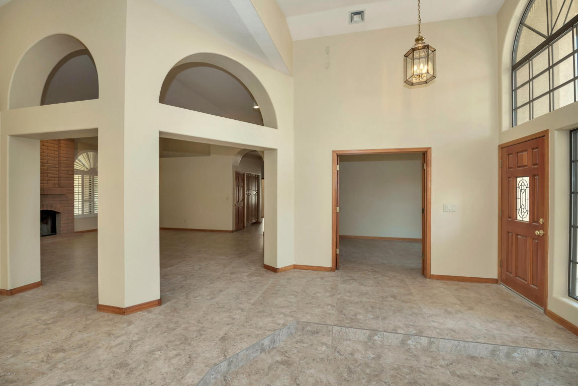 9580 S GRANDVIEW Drive, Tempe, AZ 85284