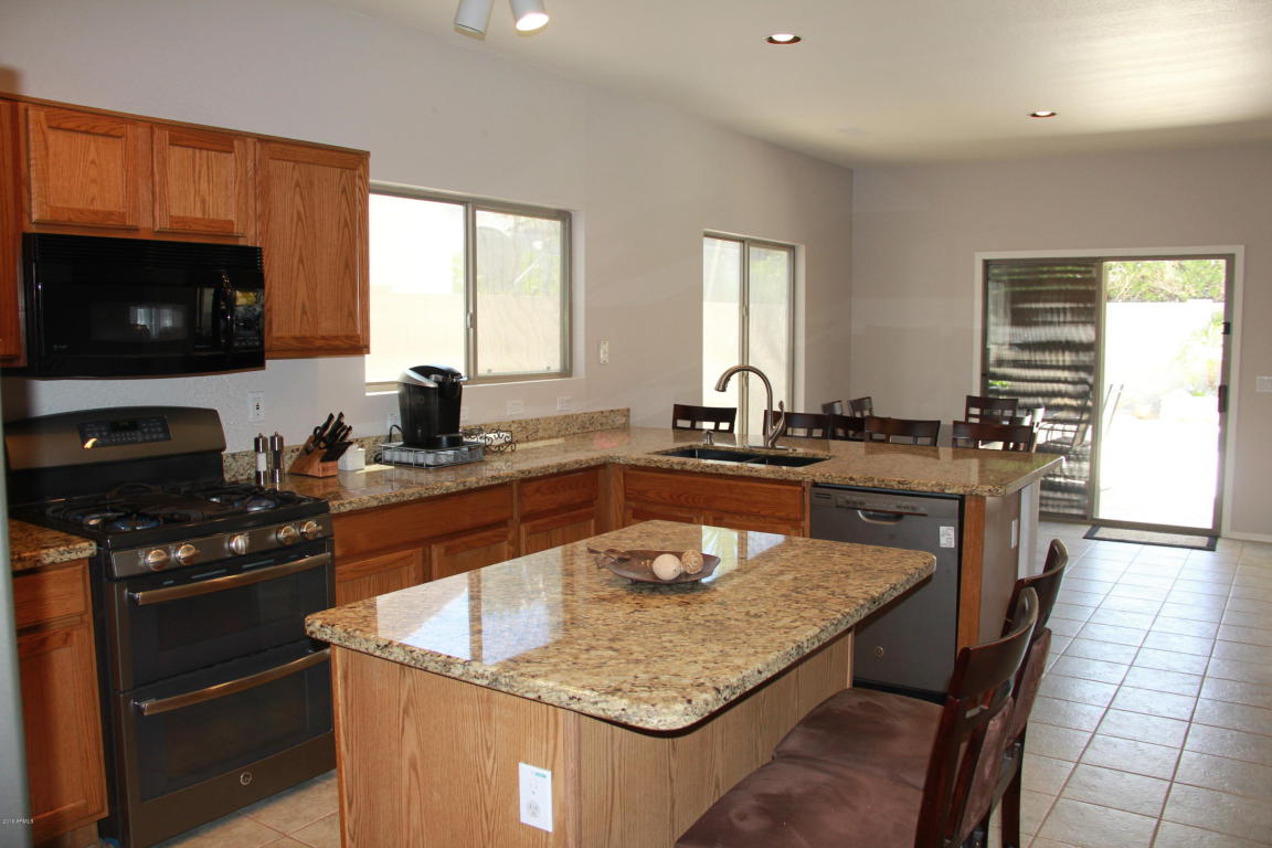 1081 W LONGHORN Drive, Chandler, AZ 85286