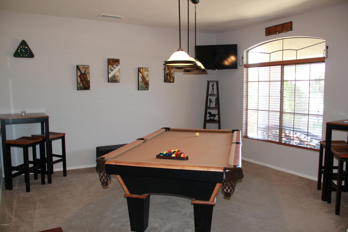 1081 W LONGHORN Drive, Chandler, AZ 85286