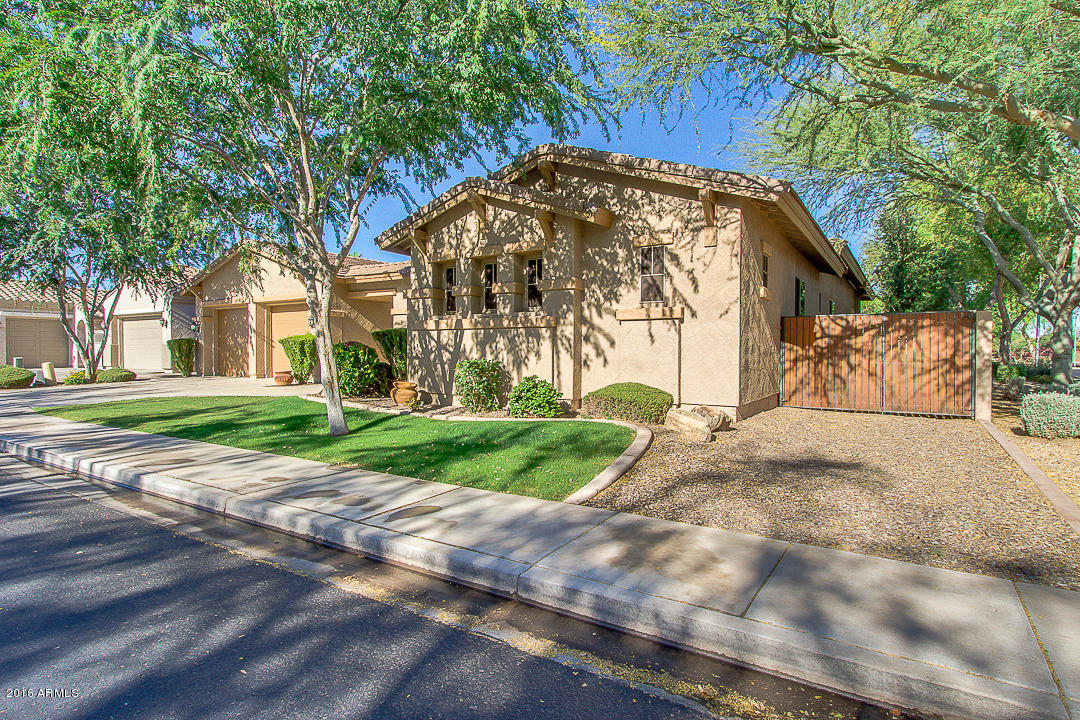 2608 S WHETSTONE Place, Chandler, AZ 85286