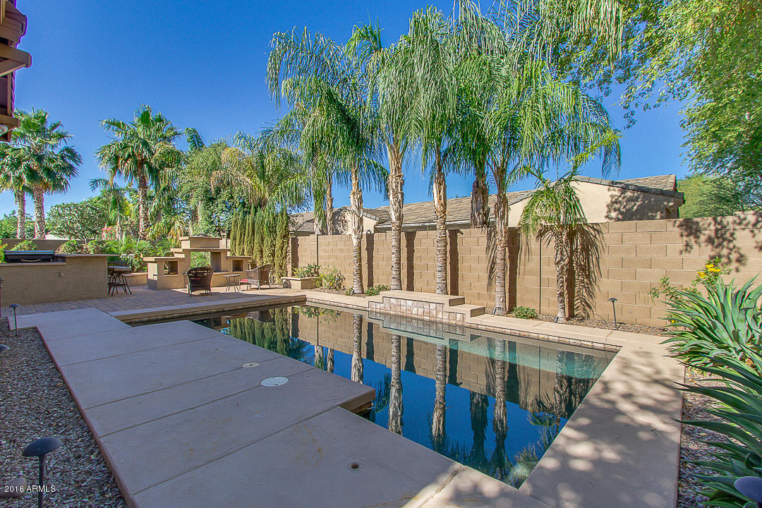 2608 S WHETSTONE Place, Chandler, AZ 85286