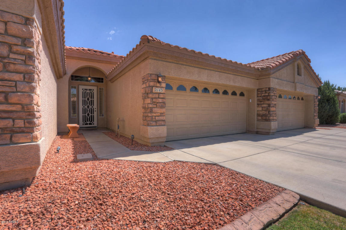 2143 E VICTOR Road, Gilbert, AZ 85296