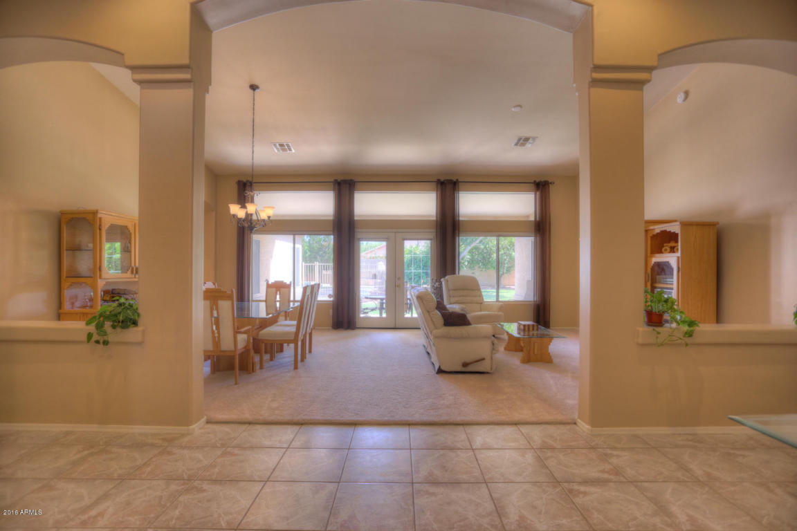 2143 E VICTOR Road, Gilbert, AZ 85296
