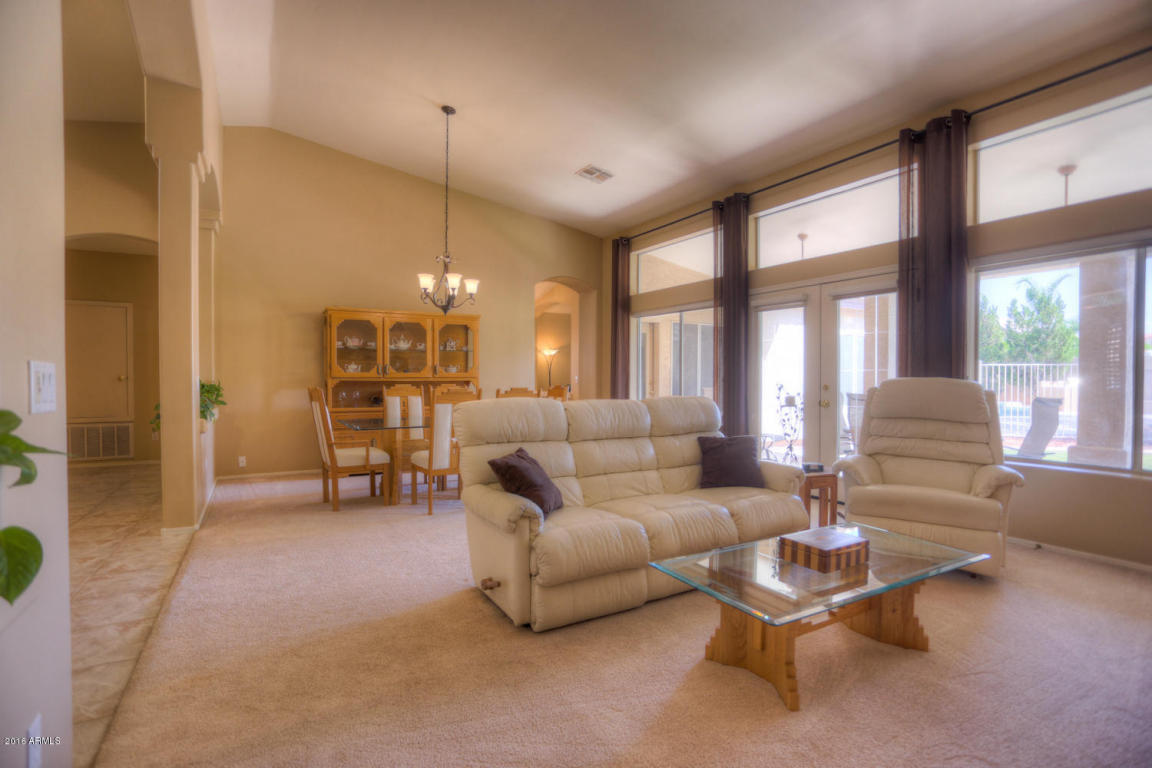 2143 E VICTOR Road, Gilbert, AZ 85296