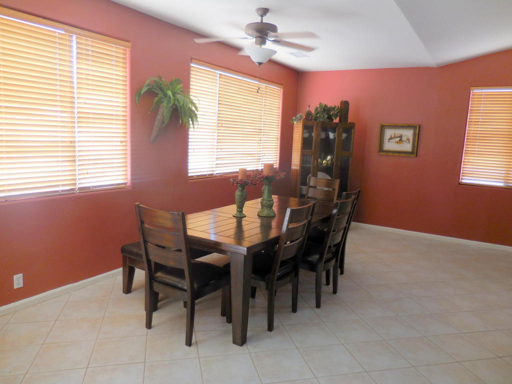 512 S Roanoke Street, Gilbert, AZ 85296