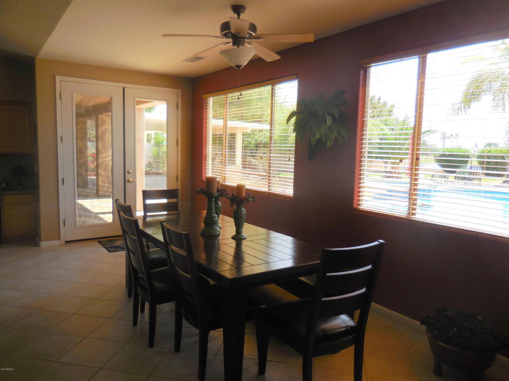 512 S Roanoke Street, Gilbert, AZ 85296