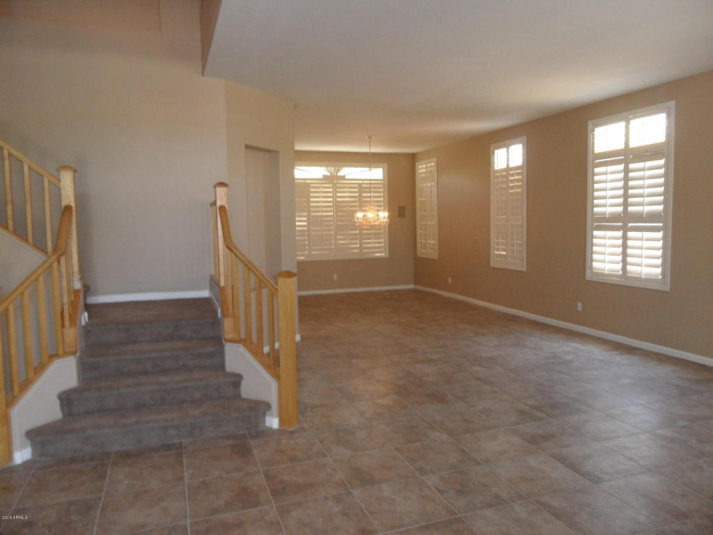 1565 E STIRRUP Court, Gilbert, AZ 85296