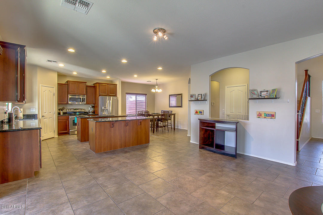 2879 E TRIGGER Way, Gilbert, AZ 85297