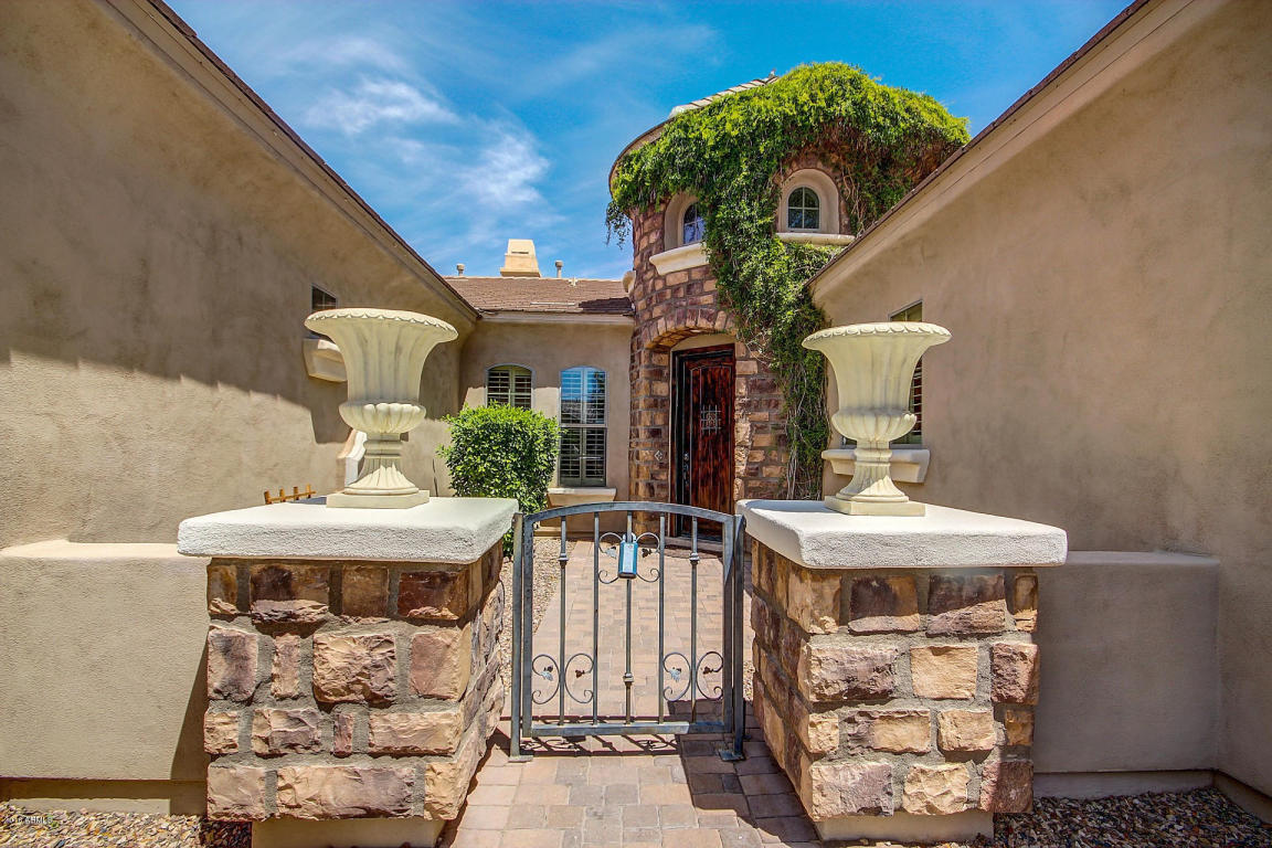 4314 E BLUE SAGE Court, Gilbert, AZ 85297