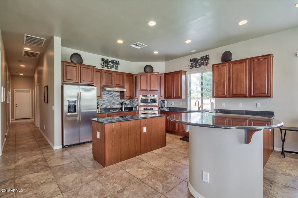 566 E GINKO Court, Gilbert, AZ 85297