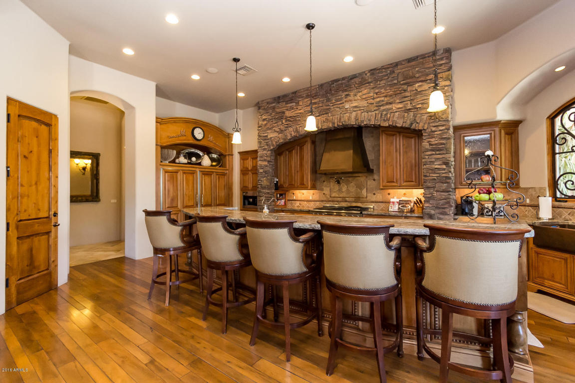 7065 S STAR Drive, Gilbert, AZ 85298