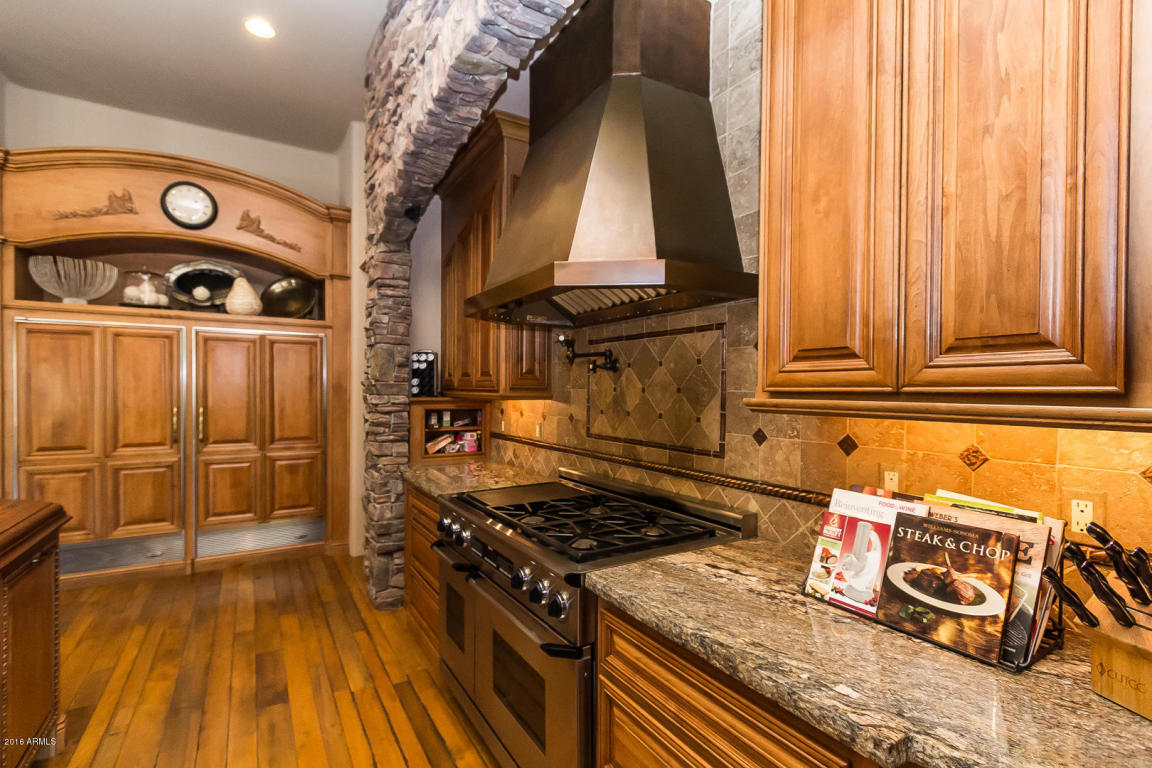 7065 S STAR Drive, Gilbert, AZ 85298