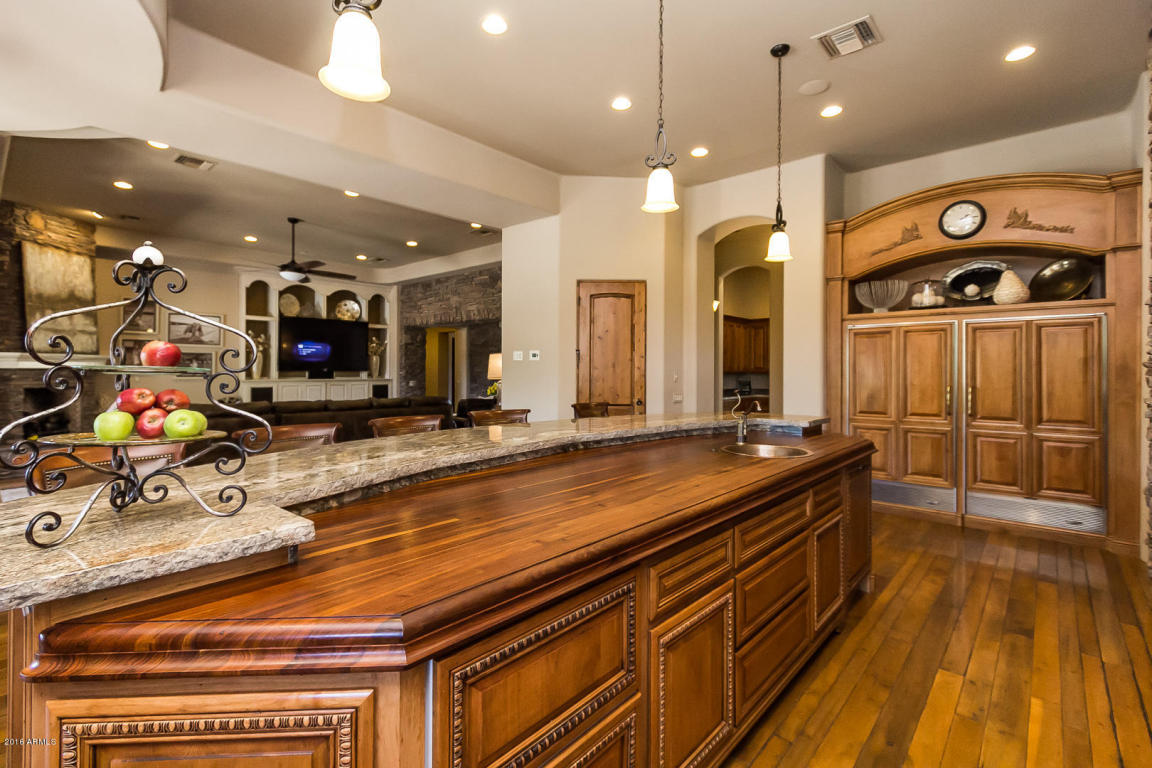 7065 S STAR Drive, Gilbert, AZ 85298