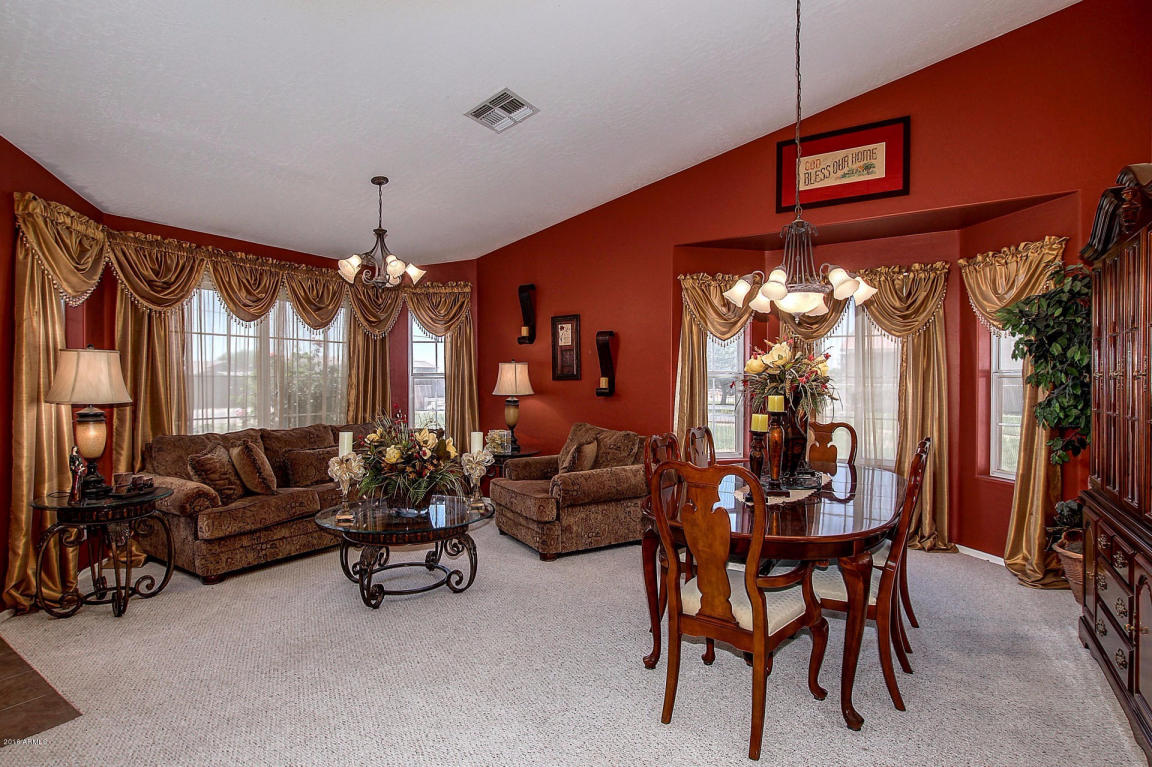 2540 E APPLEBY Road, Gilbert, AZ 85298