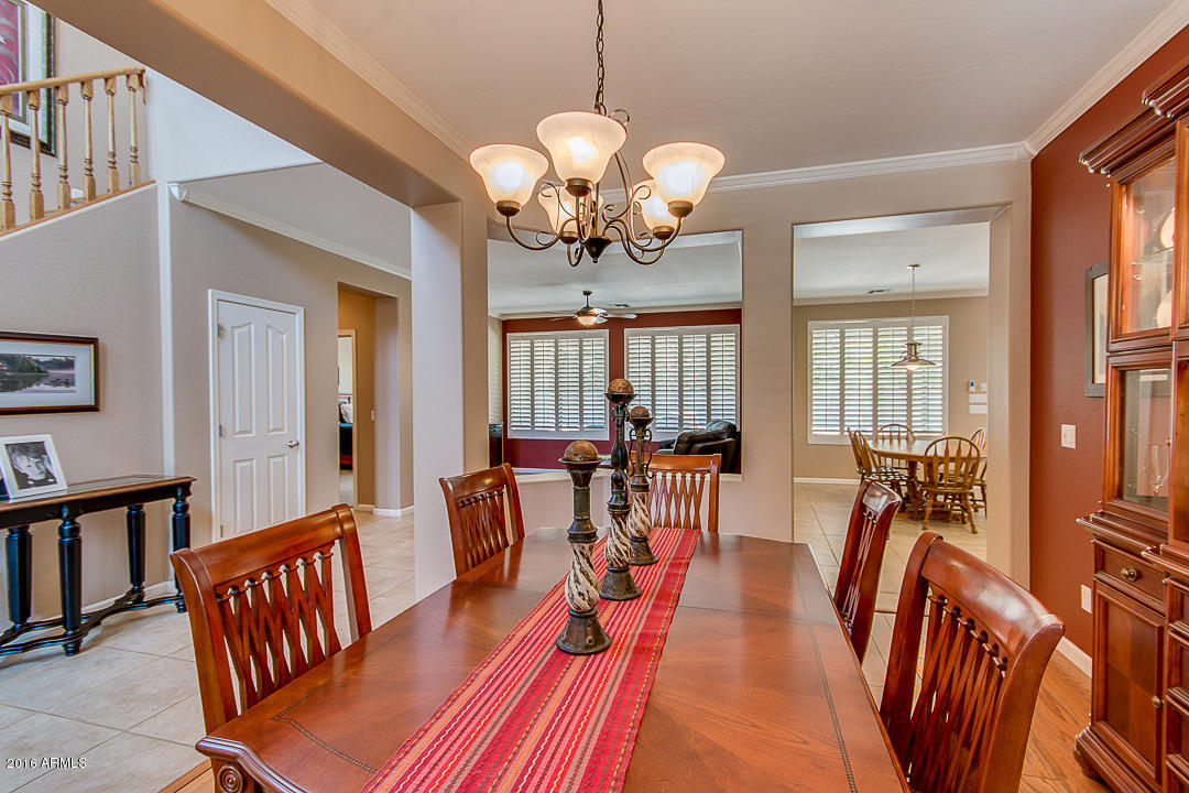 6493 S FOREST Court, Gilbert, AZ 85298