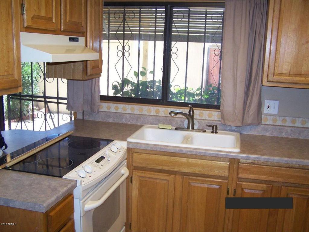 5704 N 43RD Drive, Glendale, AZ 85301