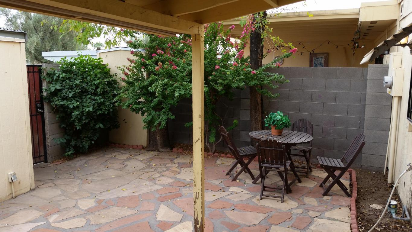 5704 N 43RD Drive, Glendale, AZ 85301