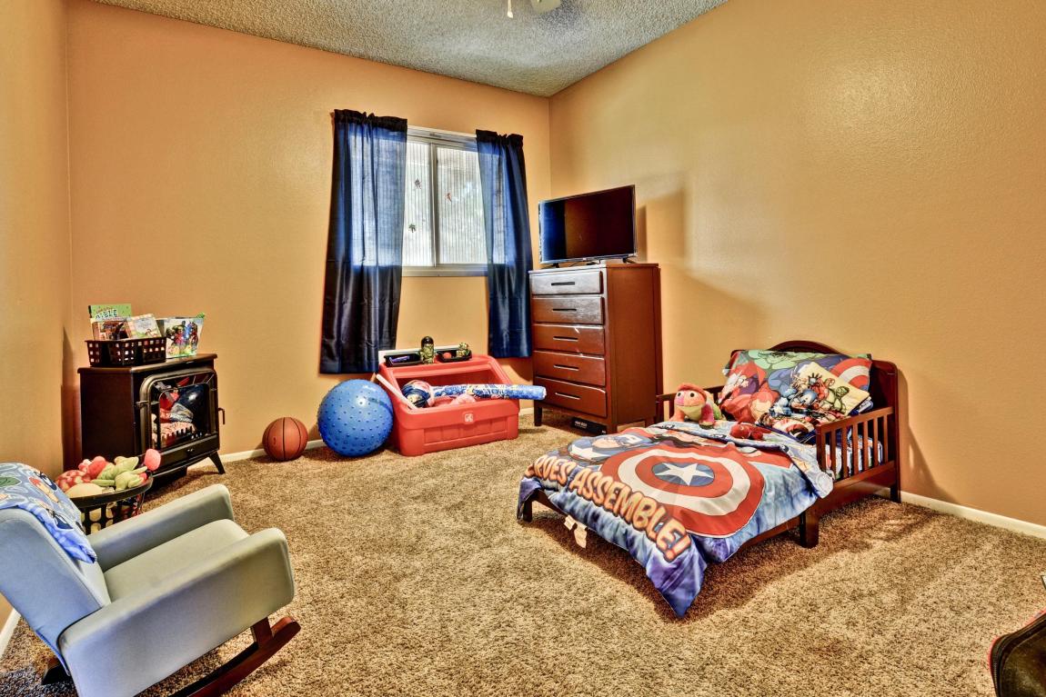 6616 N 43RD Avenue, Glendale, AZ 85301