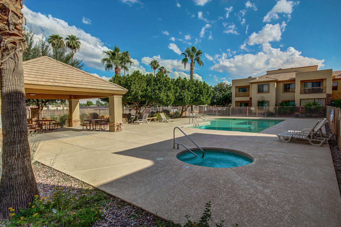 6770 N 47TH Avenue, Glendale, AZ 85301