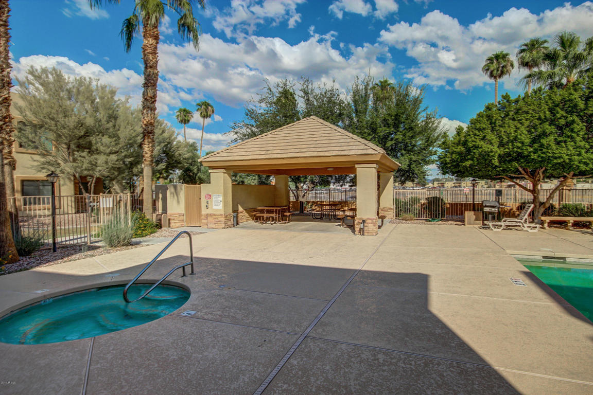 6770 N 47TH Avenue, Glendale, AZ 85301
