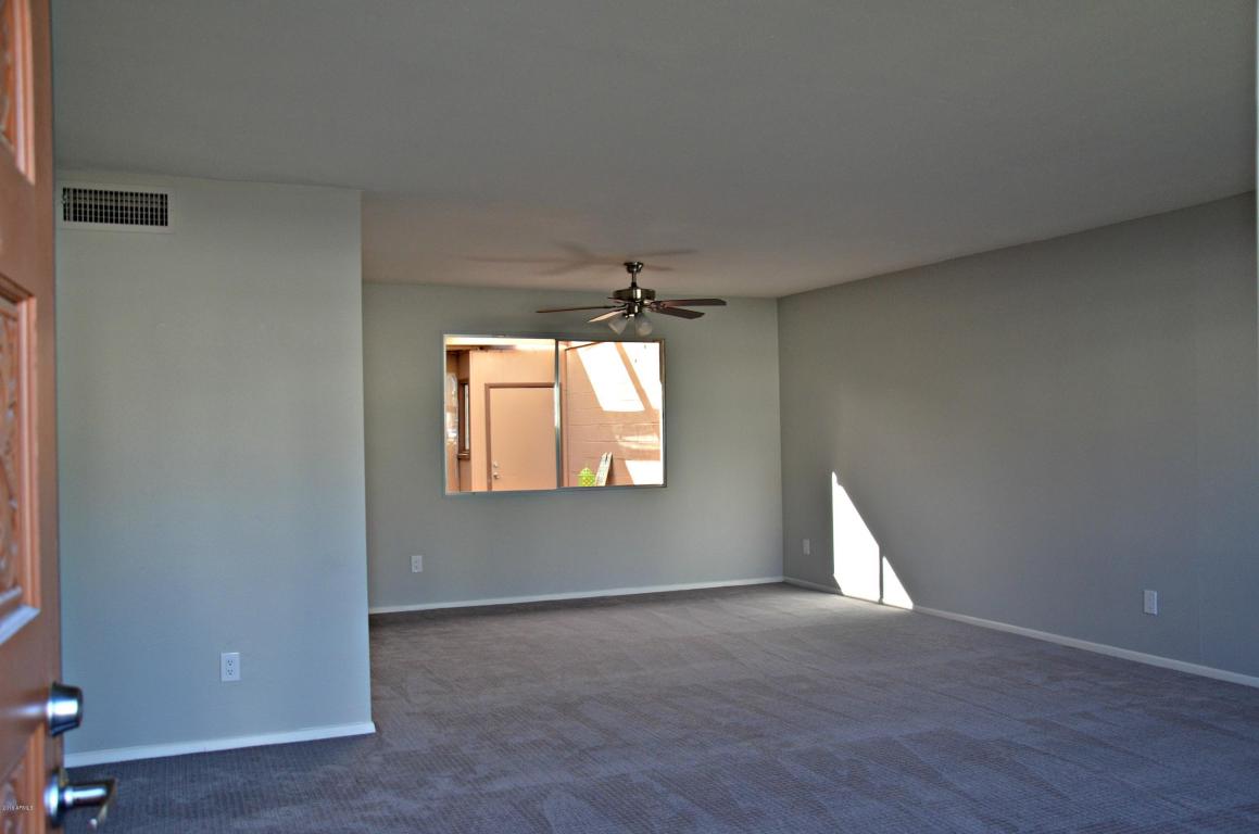 4725 W NORTHERN Avenue, Glendale, AZ 85301