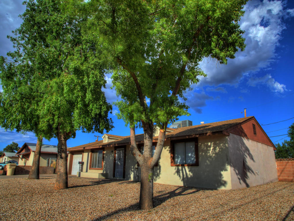 6111 N 65TH Avenue, Glendale, AZ 85301