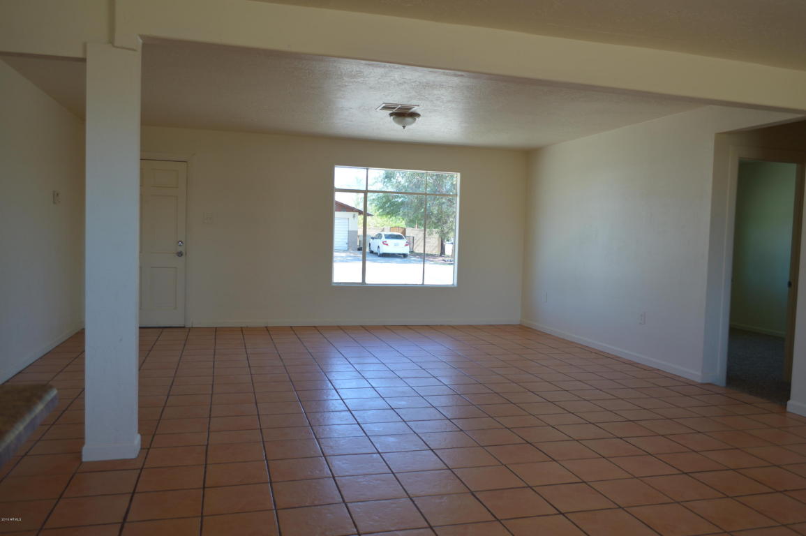 5502 N 61St Avenue, Glendale, AZ 85301