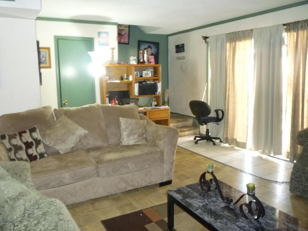 6521 N 44TH Avenue, Glendale, AZ 85301