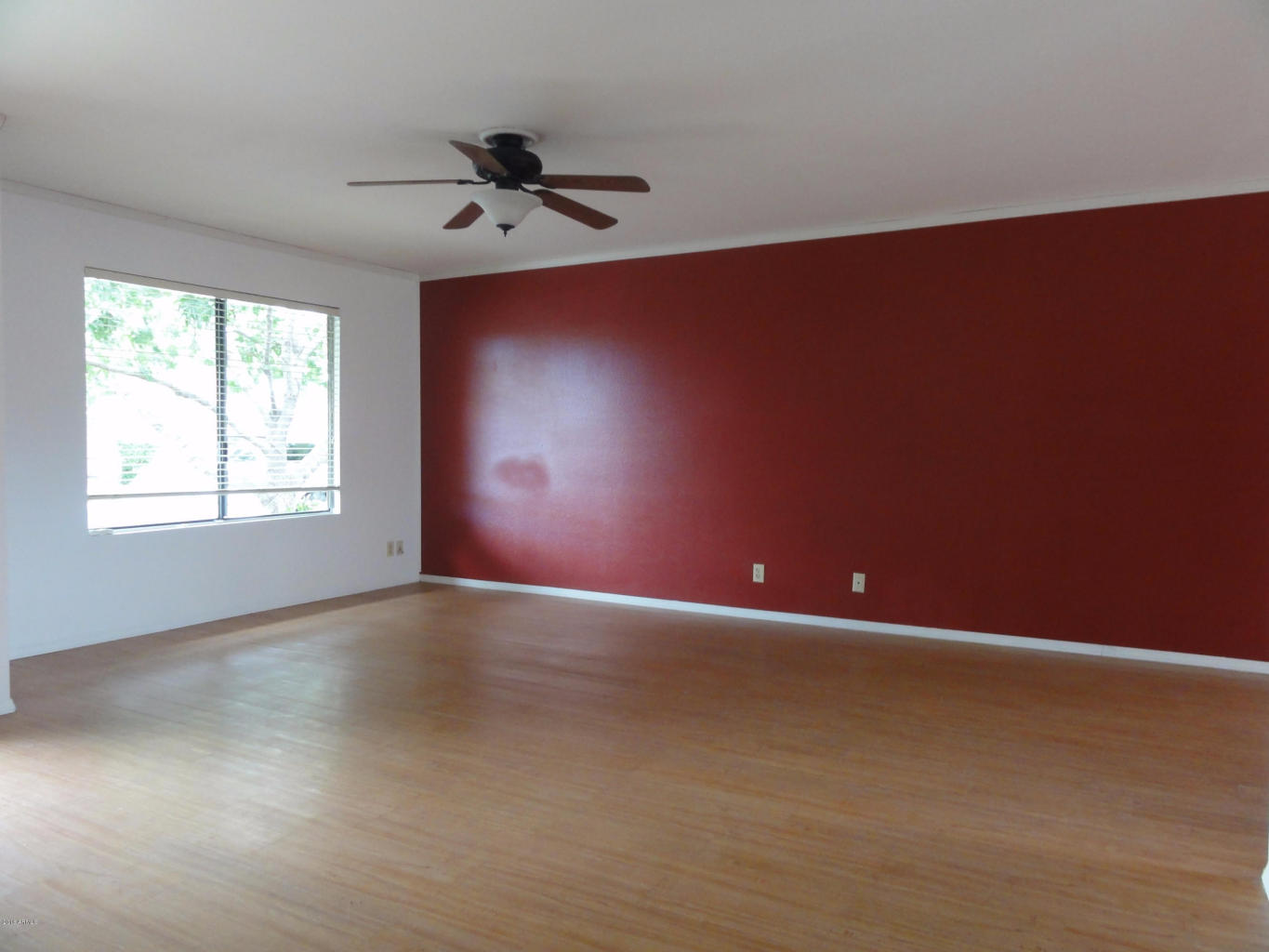 8837 N New World Dr, Glendale, AZ 85302