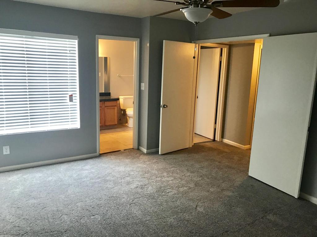 5182 W OLIVE Avenue, Glendale, AZ 85302