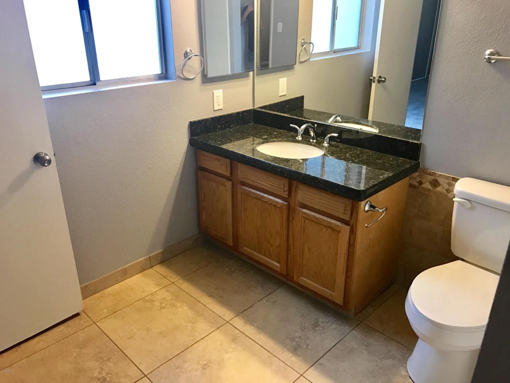 5182 W OLIVE Avenue, Glendale, AZ 85302