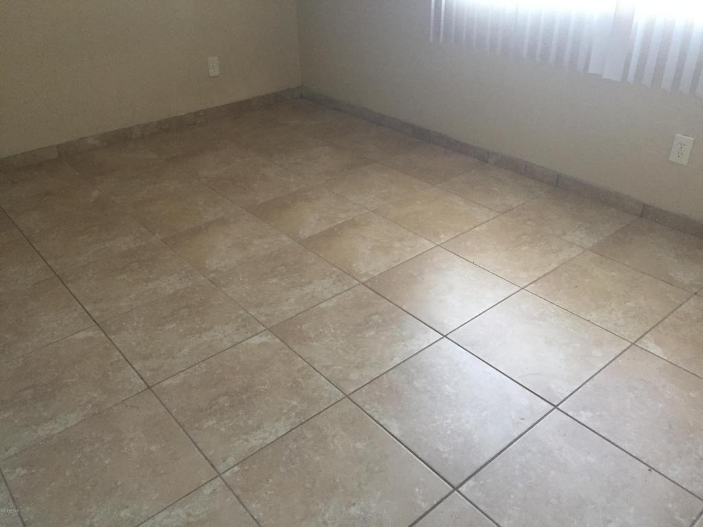 5643 N 67th Drive, Glendale, AZ 85303