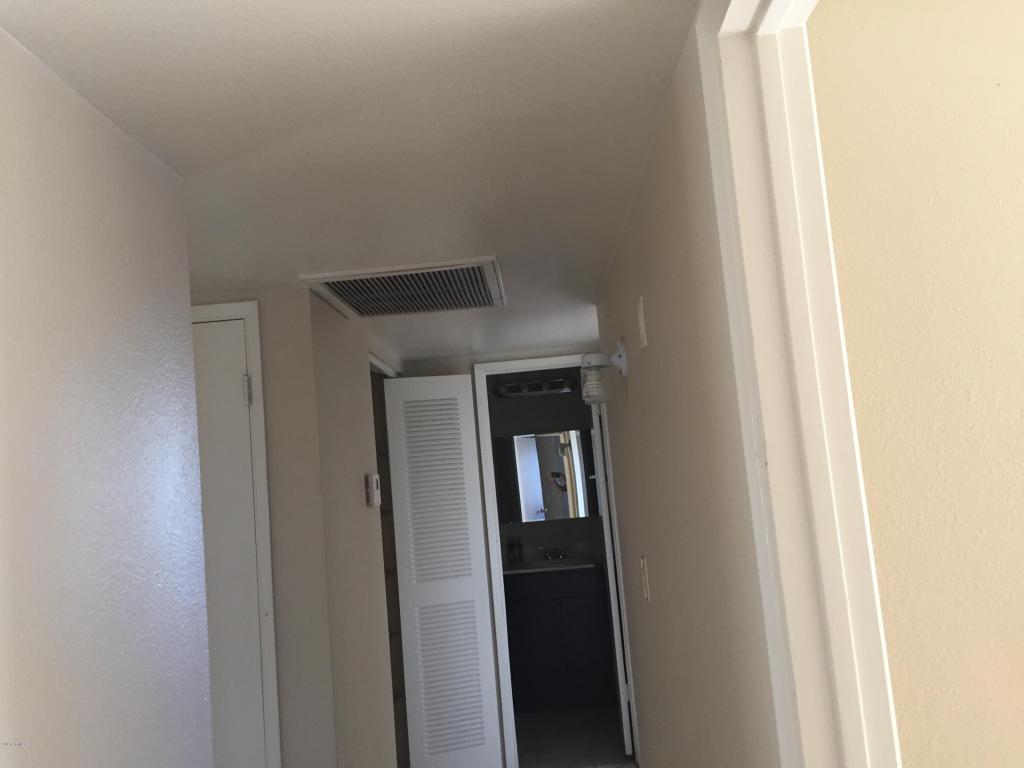 5643 N 67th Drive, Glendale, AZ 85303