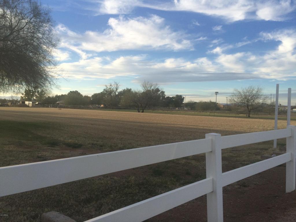 7740 N 83rd Avenue, Glendale, AZ 85305