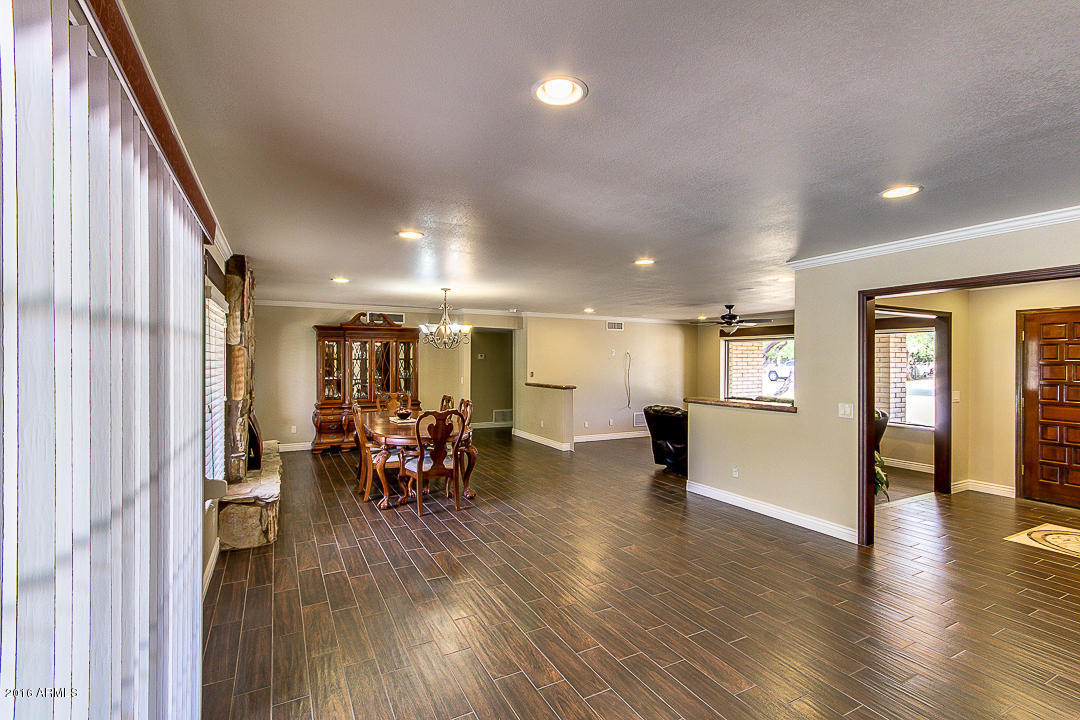 8440 W Cavalier Drive, Glendale, AZ 85305