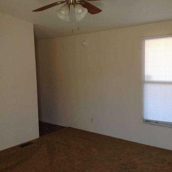 Shamrock Manufactured Home Community 8427 W. Glendale Avenue #194Glendale, AZ 85305
