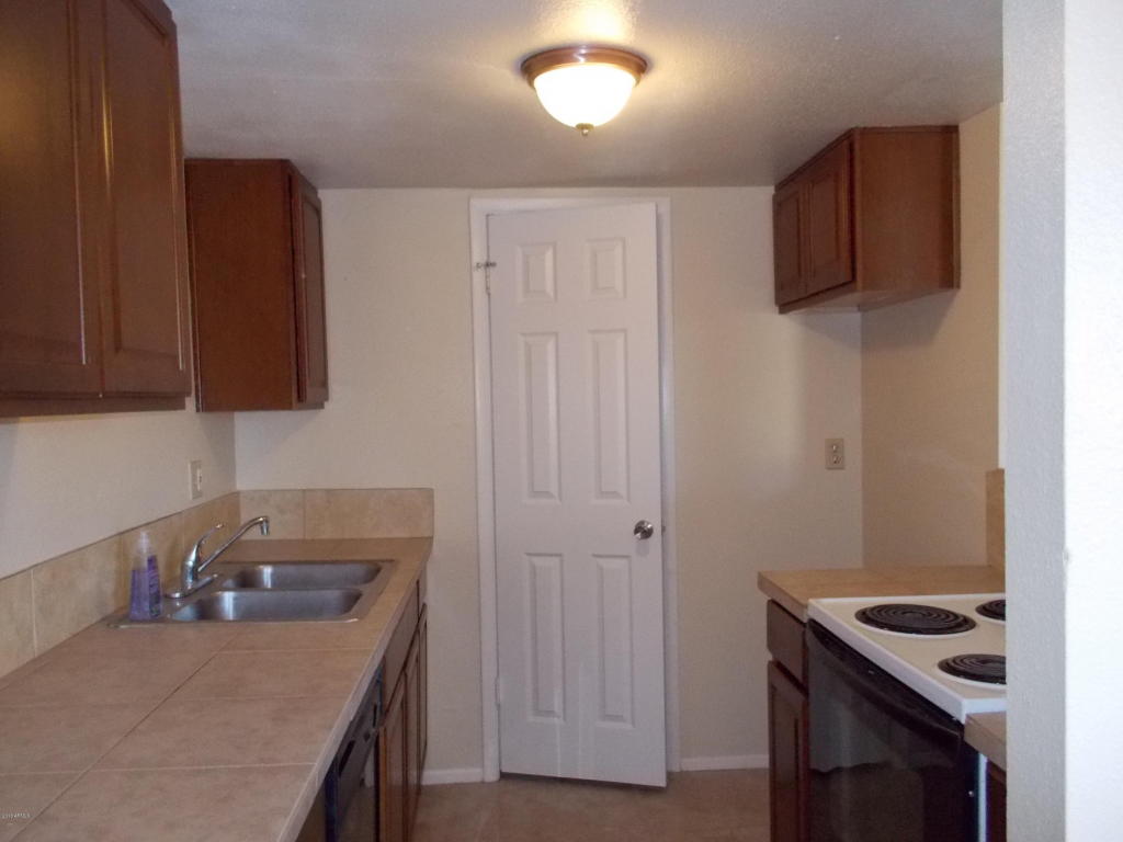 5306 W HEARN Road, Glendale, AZ 85306