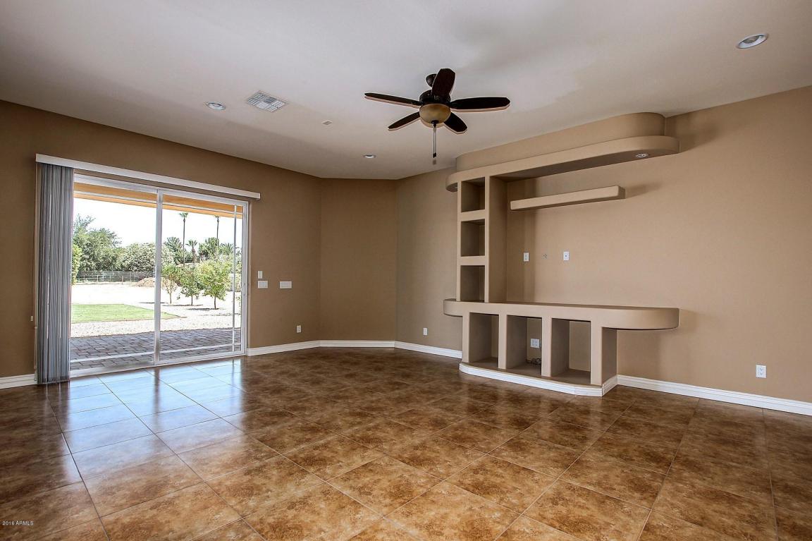4628 W GREENWAY Road, Glendale, AZ 85306
