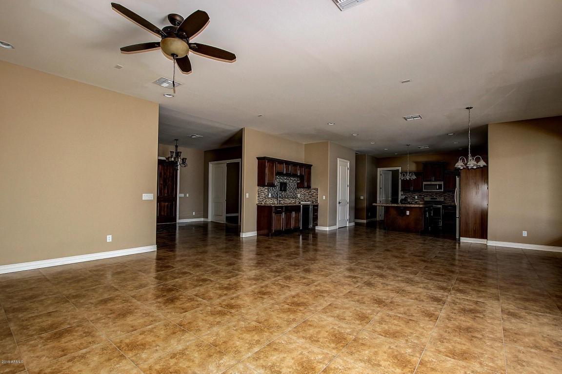 4628 W GREENWAY Road, Glendale, AZ 85306