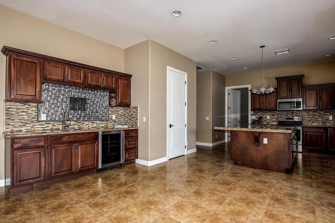 4628 W GREENWAY Road, Glendale, AZ 85306