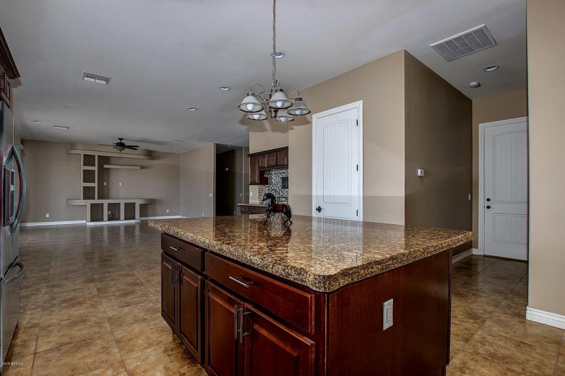 4628 W GREENWAY Road, Glendale, AZ 85306