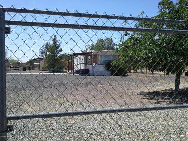 50801 W Church St, Aguila, AZ 85320